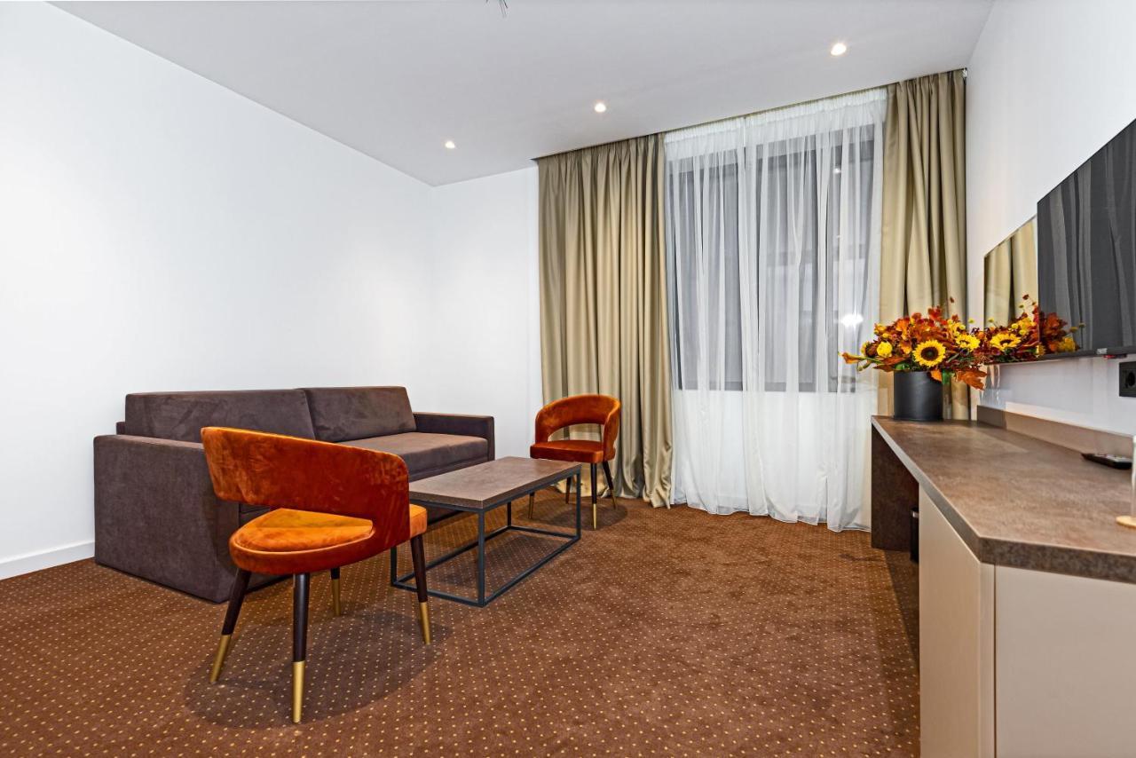 Hotel Ub Aqua Park Ub Екстериор снимка