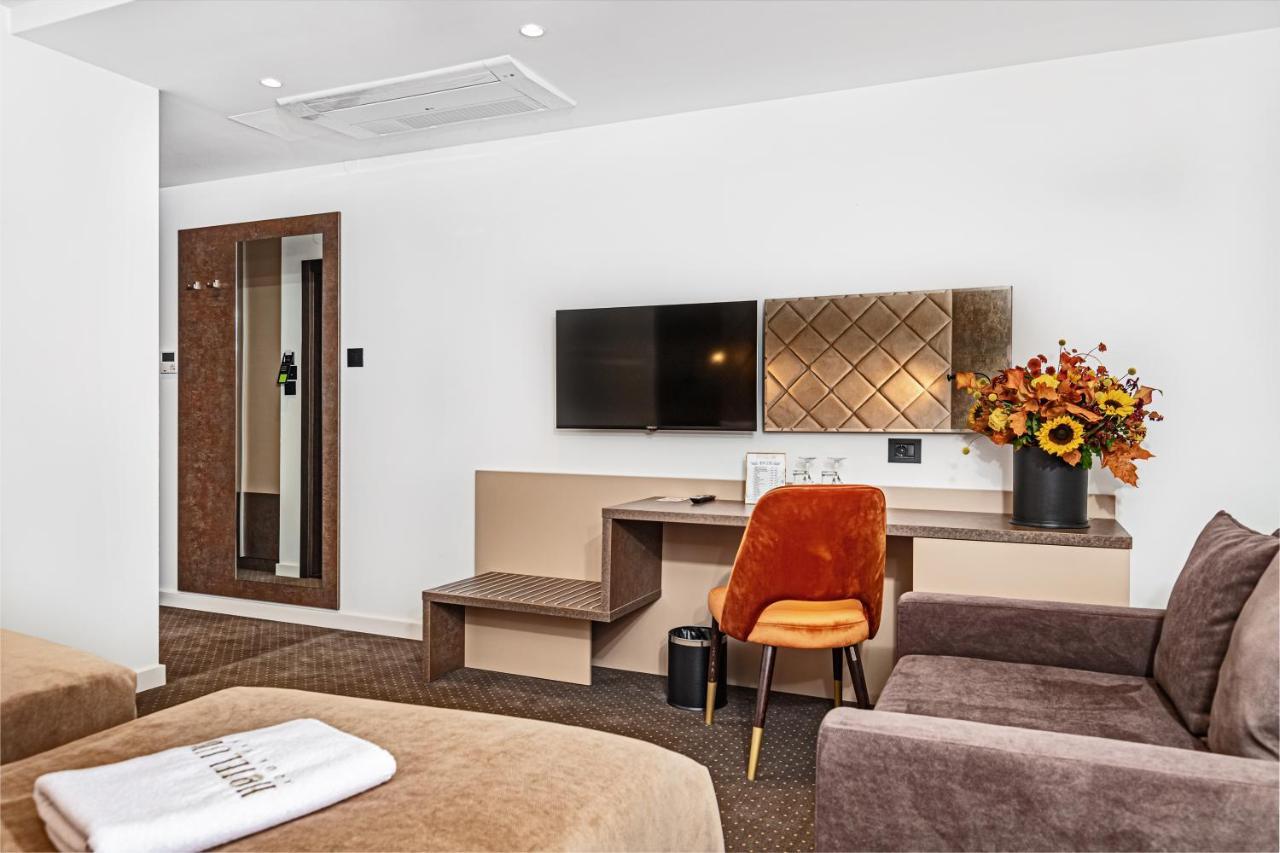 Hotel Ub Aqua Park Ub Екстериор снимка