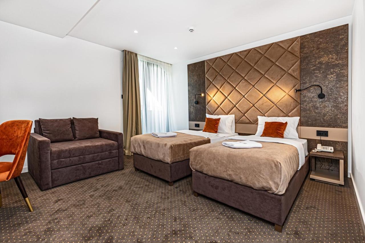 Hotel Ub Aqua Park Ub Екстериор снимка